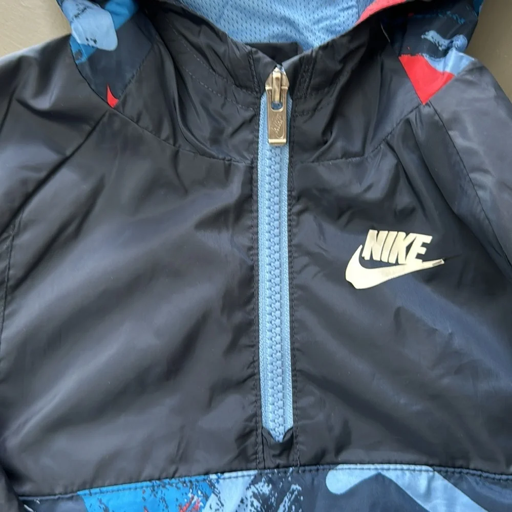 Nike Boys Windbreaker Navy and Red Graphic 3/4T